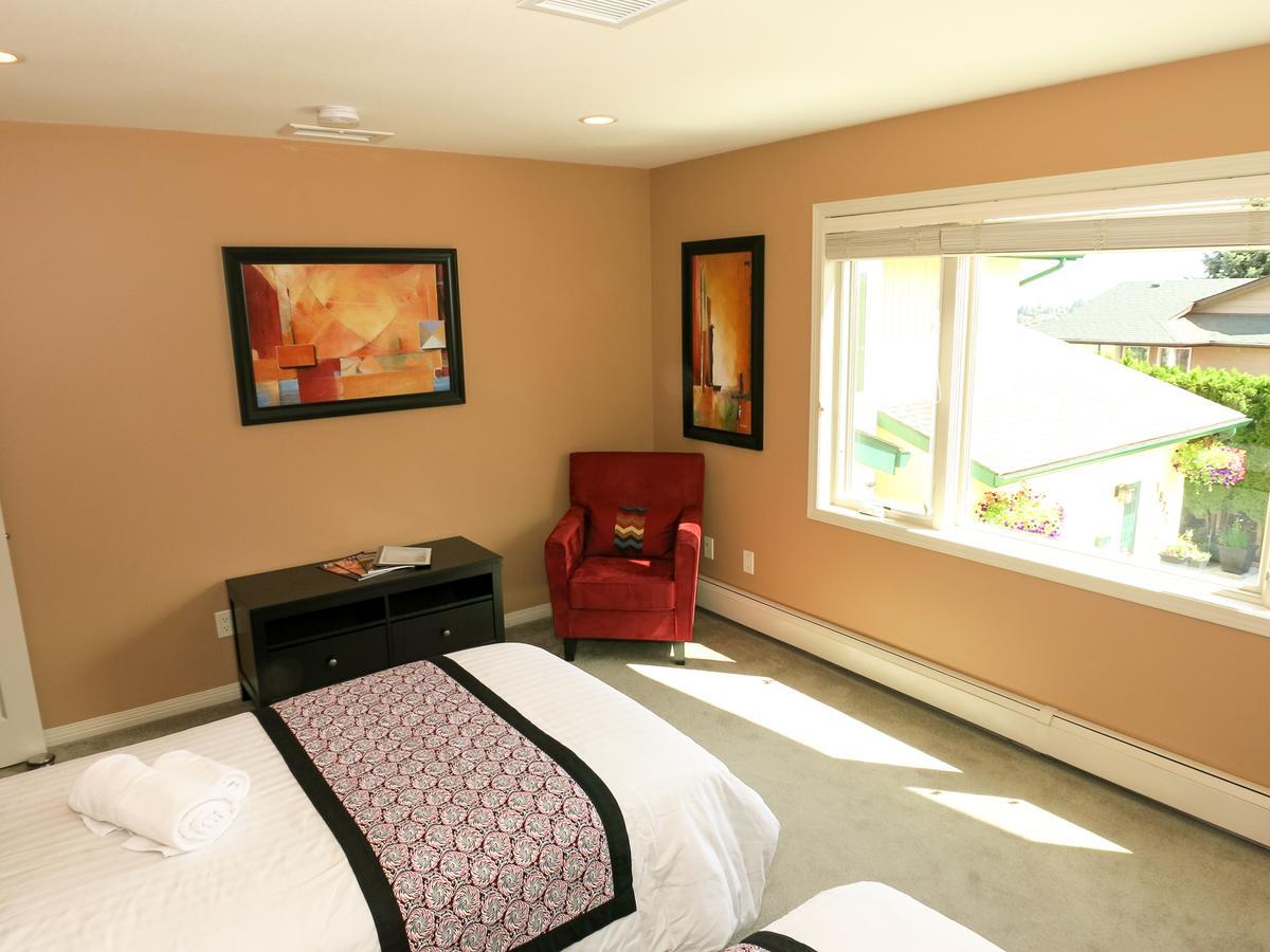 A View Of The Lake B & B West Kelowna Bagian luar foto